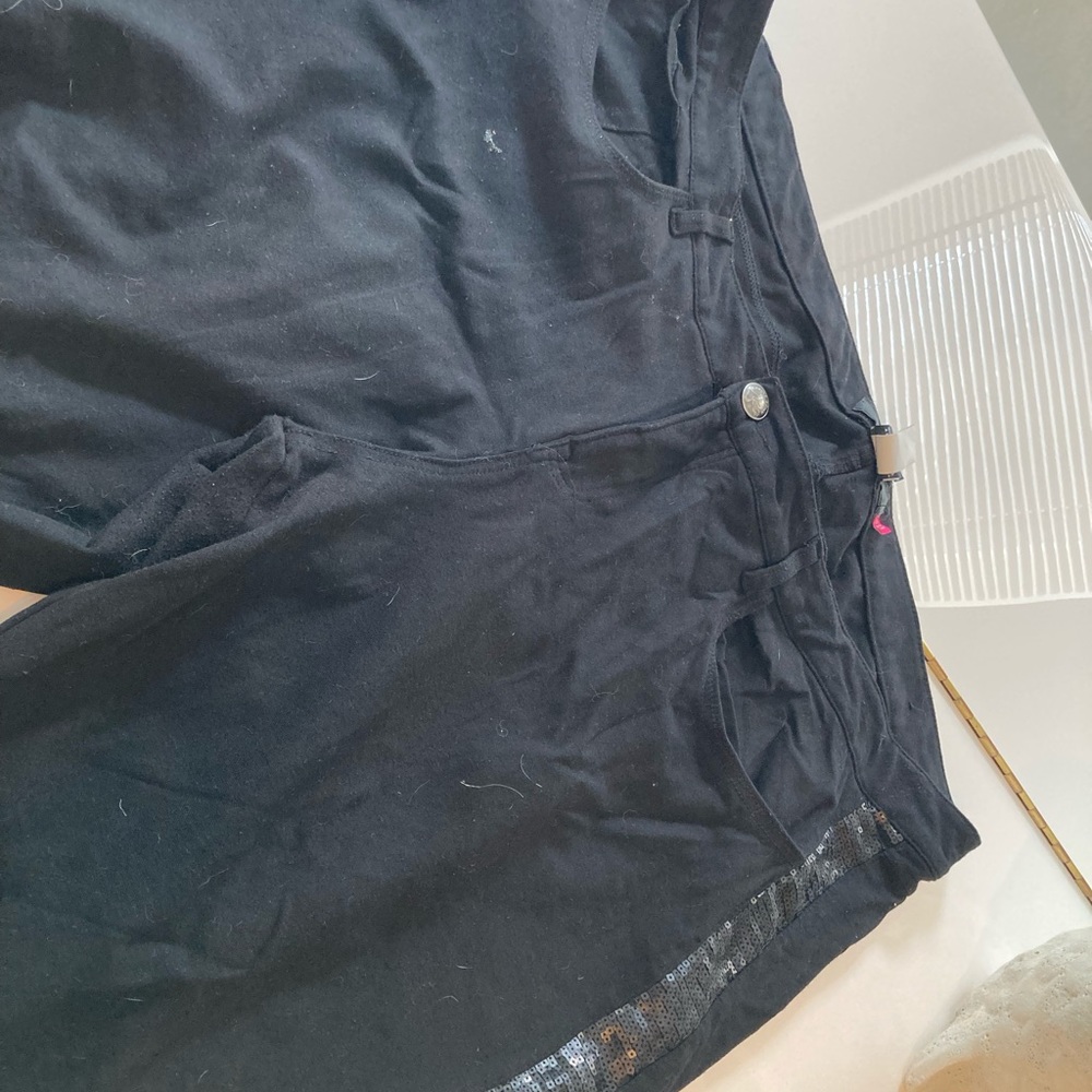 Torrid stretch denim with sparkles on the side